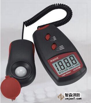數(shù)字照度計(jì)量程不小于2000lx；精度：±5％